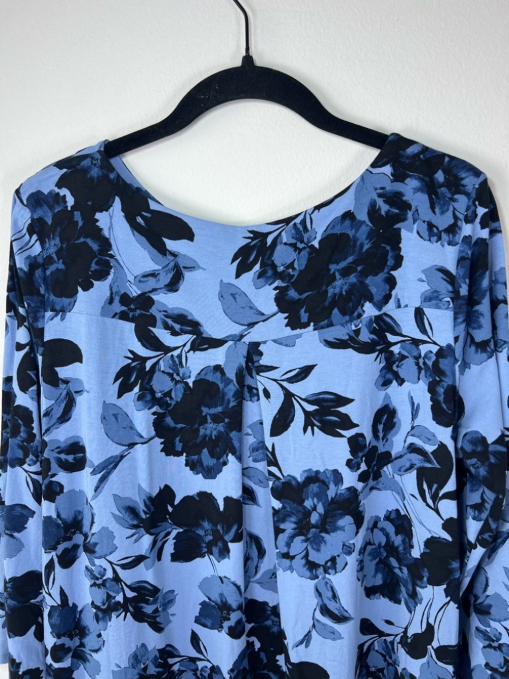 J. Jill Wearever Floral Shift Dress Blue Pockets Jersey Knit Cottagecore Medium - Picture 12 of 16